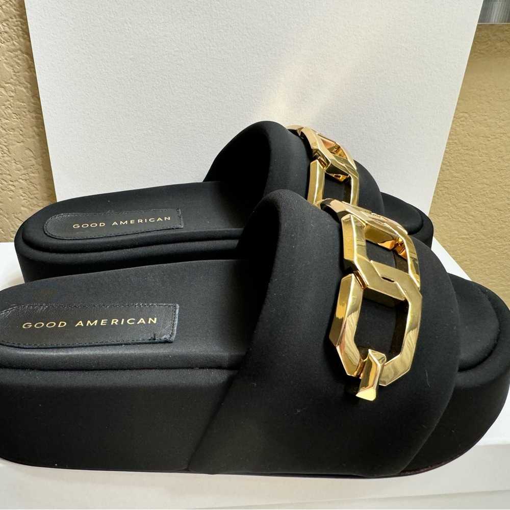 Good American, brand new , size US 7.5